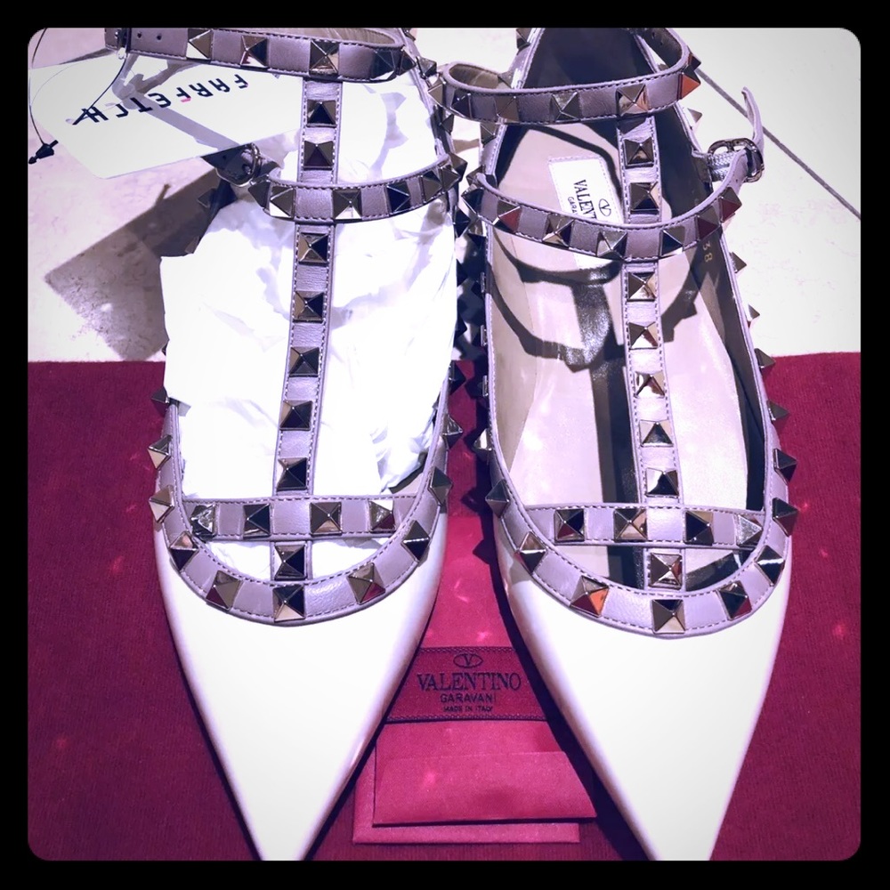 Valentino rockstud flat White NEW